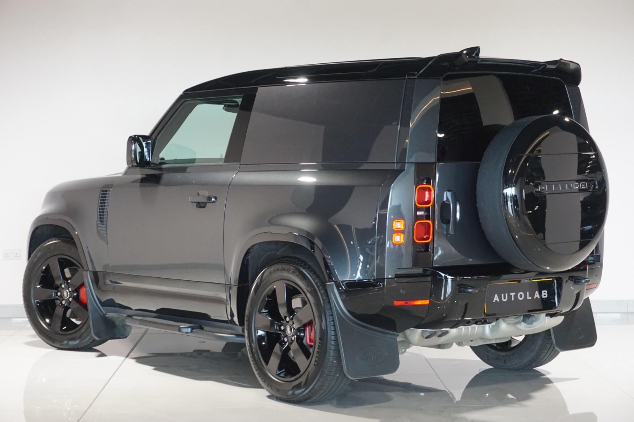 Land Rover Defender 90 3.0 D300 MHEV X-Dynamic HSE Hard Top SUV 3dr Diesel Auto 4WD SWB Euro 6 (s/s) (300 ps)